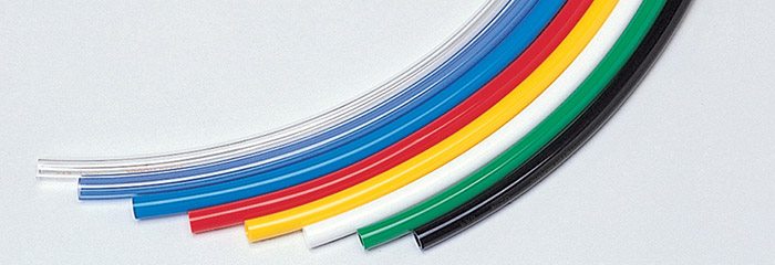 Industrial hoses and fittings for coating systems